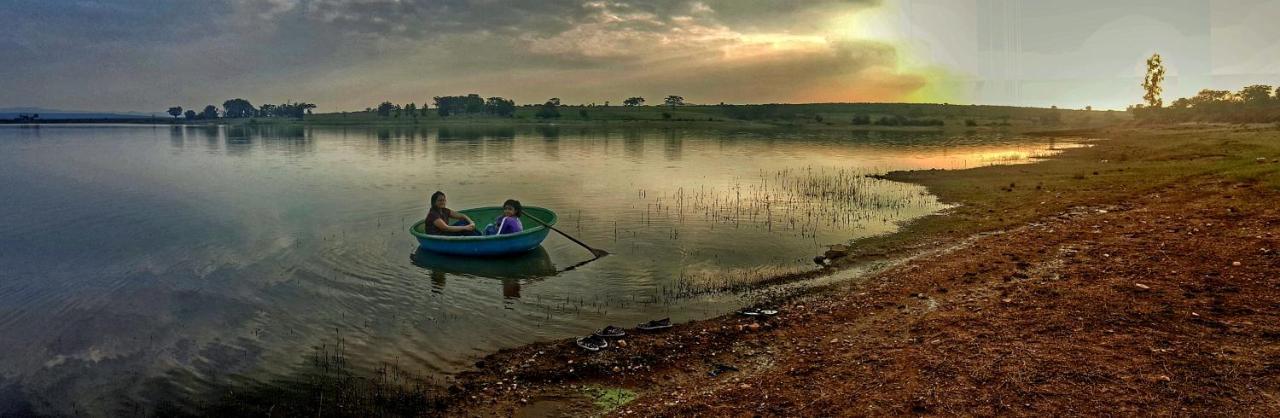 Bed and Breakfast Jungle Trailz Kabini Sargur Экстерьер фото
